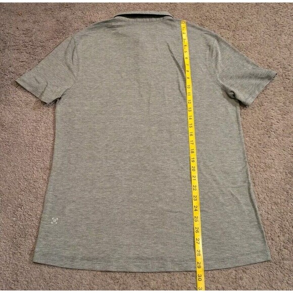 Lululemon Short Sleeve Gray Polo Shirt Men's Size Medium - Picture 4 of 4